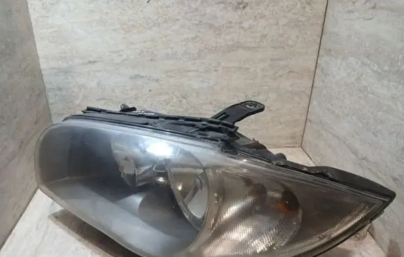 BMW 1 E81 E87 Headlight/headlamp 7193387