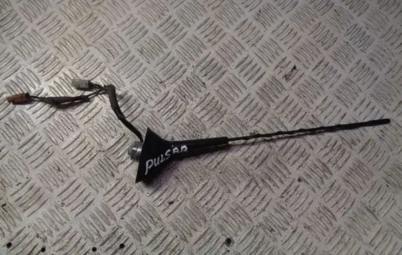 Nissan Pulsar Radio antenna 