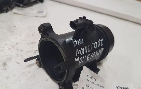 BMW 5 F10 F11 Mass air flow meter 11618506359