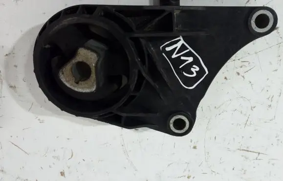 Opel Insignia A Engine mount bracket 13227767