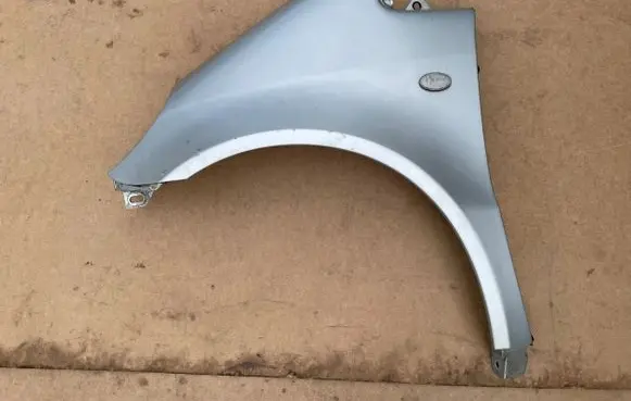 Mercedes-Benz A W168 Fender 2810PG281 2017399 70201