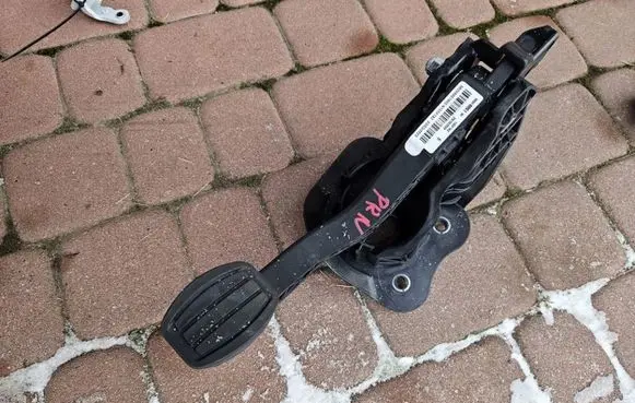 Toyota Proace Clutch pedal 9820886180