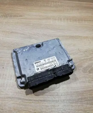 Opel Vectra B Engine control unit/module ECU 0281010271 24417196