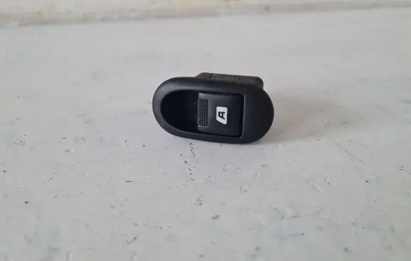 Citroen C3 Electric window control switch