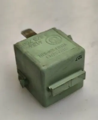 Mini One - Cooper R50 - 53 Other relay V23134K59X312 6136 8373700
