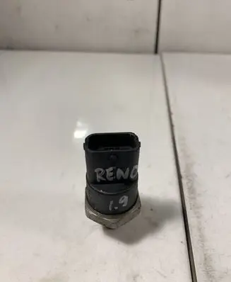 Fuel pressure sensor