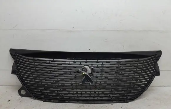 Peugeot 2008 II Front grill 9826326680