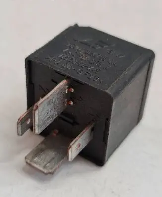Volkswagen PASSAT B5 Other relay 7M0951253A V23136J6X45 95VW10K705CA