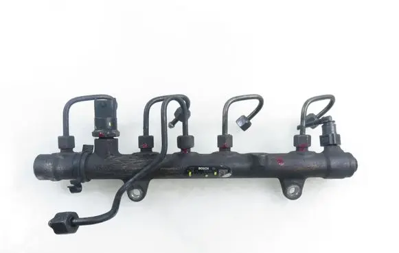 Renault Trafic II (X83) Fuel main line pipe 8200330912 0445214065 0281002720