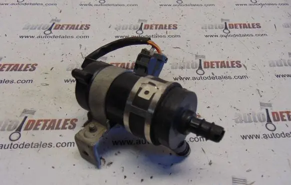 Honda CR-V Headlight washer pump 