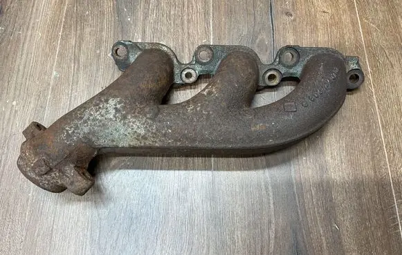 Mercedes-Benz E W124 Exhaust manifold 6031420702 R6031420702