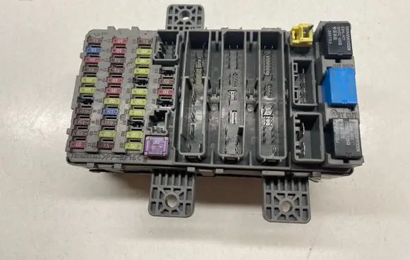 Honda Civic Fuse module SMGG230