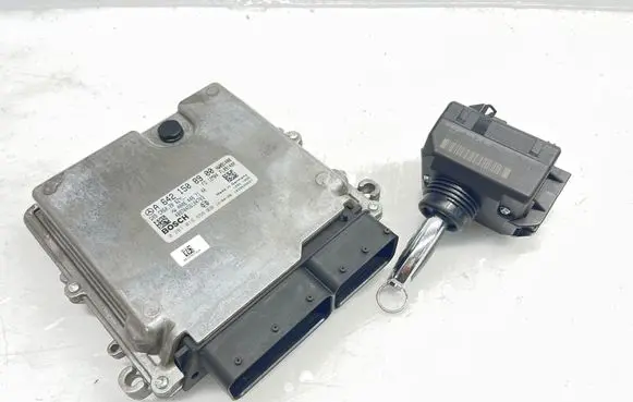 Mercedes-Benz C W204 Engine ECU kit and lock set A6421508900 A2079052600