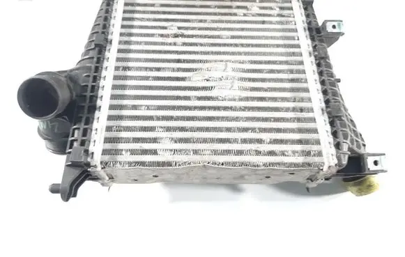 Volkswagen Touareg III Intercooler radiator 4M0145804P