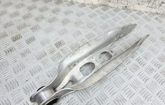 Audi A4 S4 B9 Rear upper control arm/wishbone 8W0505311H