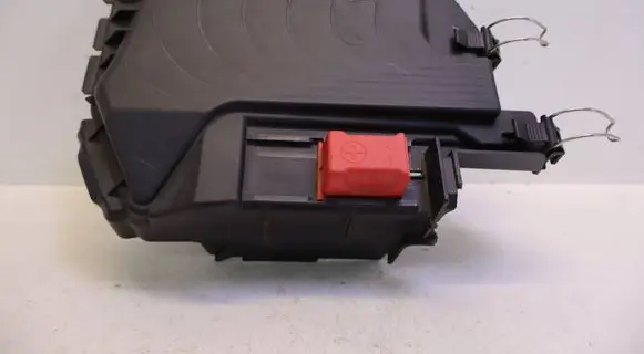 Mercedes-Benz CLA C117 X117 W117 Fuse box cover A2465400182