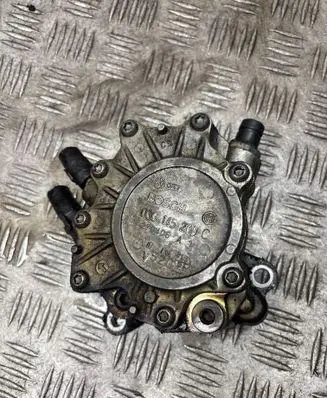 Volkswagen Jetta V Vacuum pump 03G145209C 270406A 5205