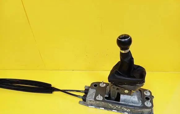 Volkswagen Golf Plus Gear shifter/selector 1K0711091A 1K0711266M 1K0711265C