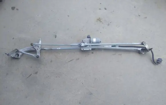 Ford C-MAX II Front wiper linkage and motor AV6T17K636