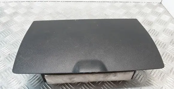 Nissan X-Trail T31 Glove box