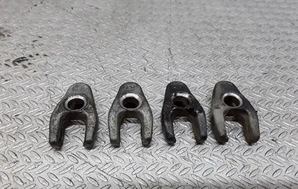 Renault Laguna II Fuel Injector clamp holder