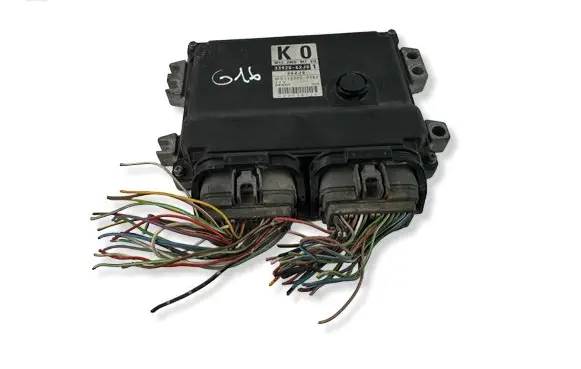 Suzuki Swift II Engine control unit/module 3392062J0 062J0 MB1123000382