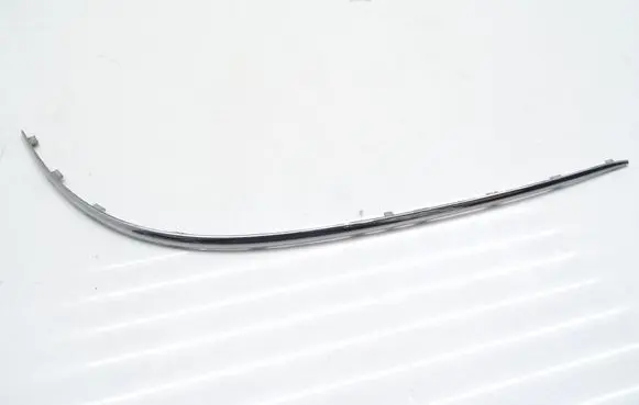 Rear bumper trim bar molding