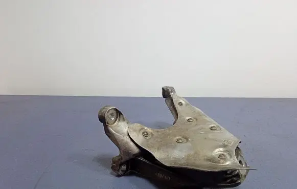 BMW M4 G82 G83 Engine mount vacuum valve 8053542