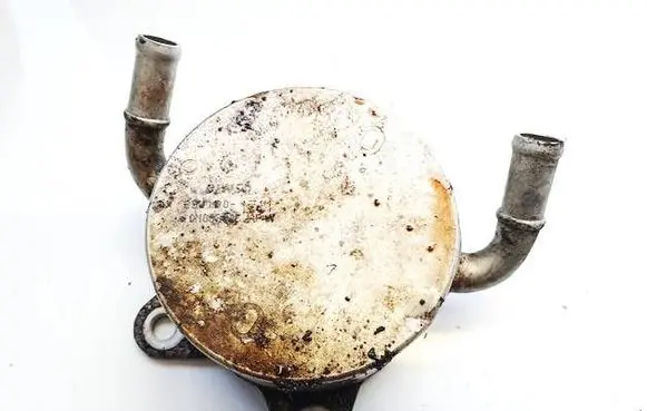 Engine oil radiator