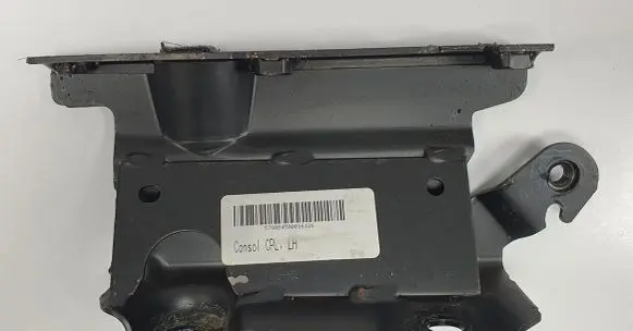 Volvo XC90 Radiator mount bracket