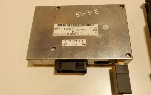 Audi A6 S6 C6 4F Bluetooth control unit module 4E0862335 51318