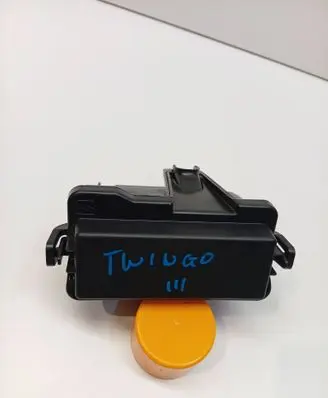 Renault Twingo III Fuse module 243112223R A4535400050