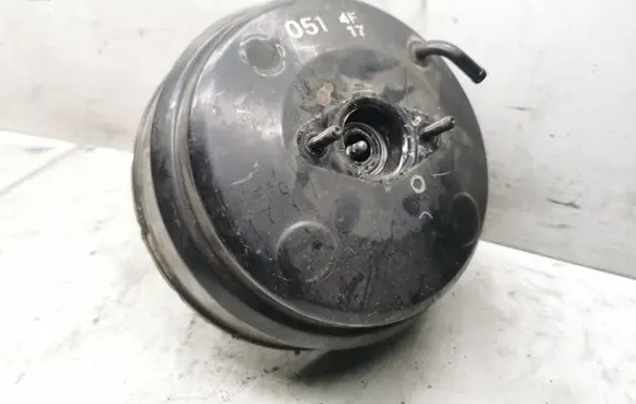 Mitsubishi Grandis Brake booster