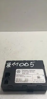 Mercedes-Benz E W211 Gateway control module A2114452500 2114452500