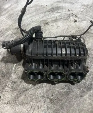 Ford Focus Intake manifold 1047092S01