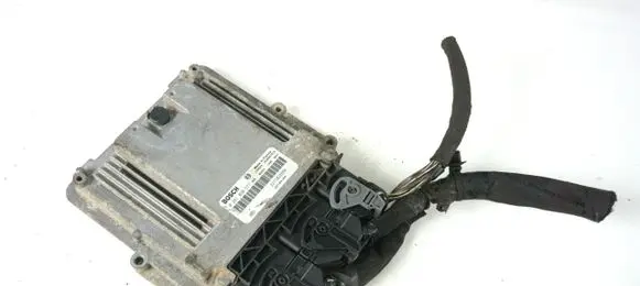 Opel Movano B Engine control unit/module ECU 0281030577 237102265R