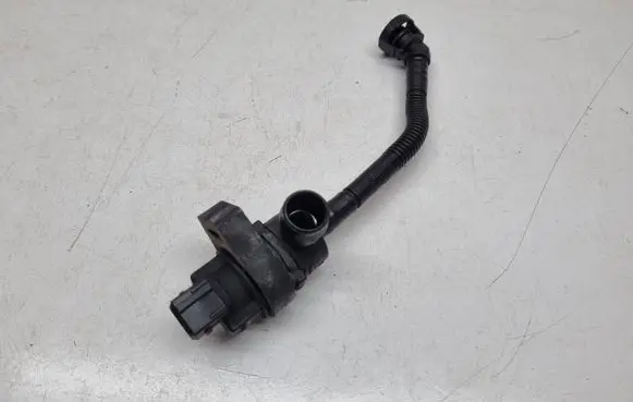 BMW 3 E46 Vacuum valve 7512581
