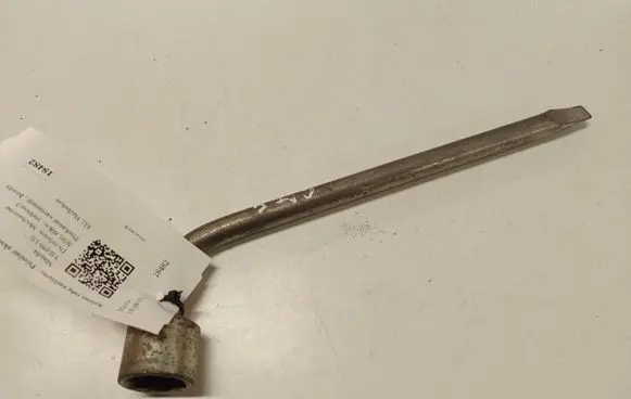 Mazda 3 II Wheel nut wrench 