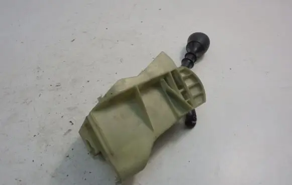 Iveco Daily 35.8 - 9 Gear shifter/selector 504179736
