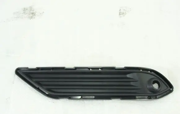 Seat Tarraco Front bumper lower grill 5FJ807834
