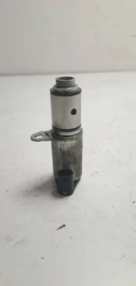 Volvo V70 Camshaft vanos timing valve 31216222 100916A01310