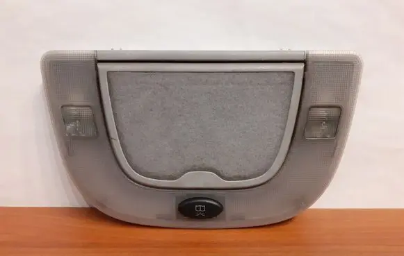 Mercedes-Benz S W220 Front seat light A2208200301 7506