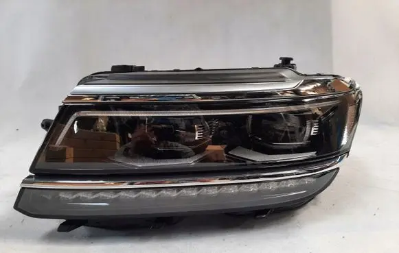 Volkswagen Tiguan Headlight/headlamp 5NN941081C