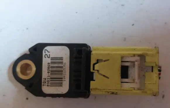 Toyota Auris 150 Airbag deployment crash/impact sensor 8983102060 1997125751