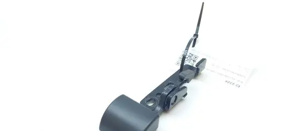 Mercedes-Benz E W211 Rear seat cable / handle A2119200572
