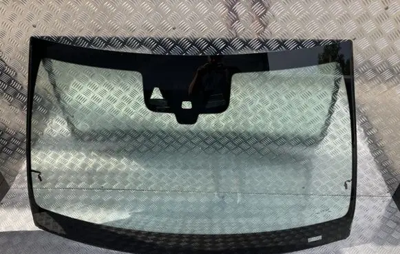 Mercedes-Benz C W205 Front windscreen/windshield window TM18412