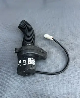 BMW 5 E39 Engine control unit/module fan 0130002831 1745182