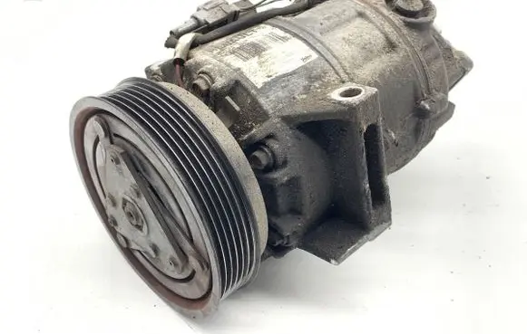 Renault Laguna III Air conditioning (A/C) compressor (pump) 8200898810