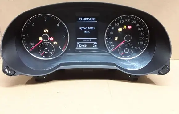 Volkswagen Sharan Speedometer (instrument cluster) 7N0920870J
