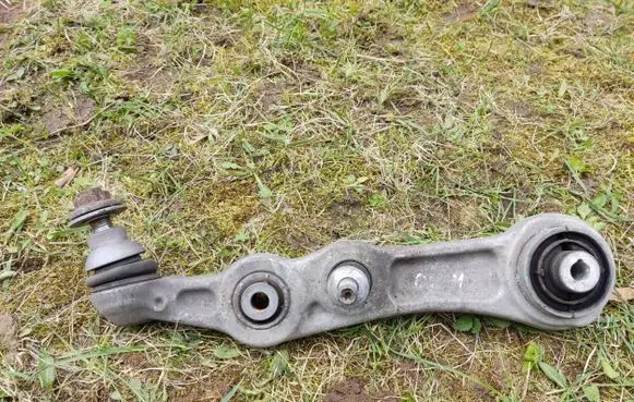 Mercedes-Benz C W205 Front lower control arm/wishbone 20507L